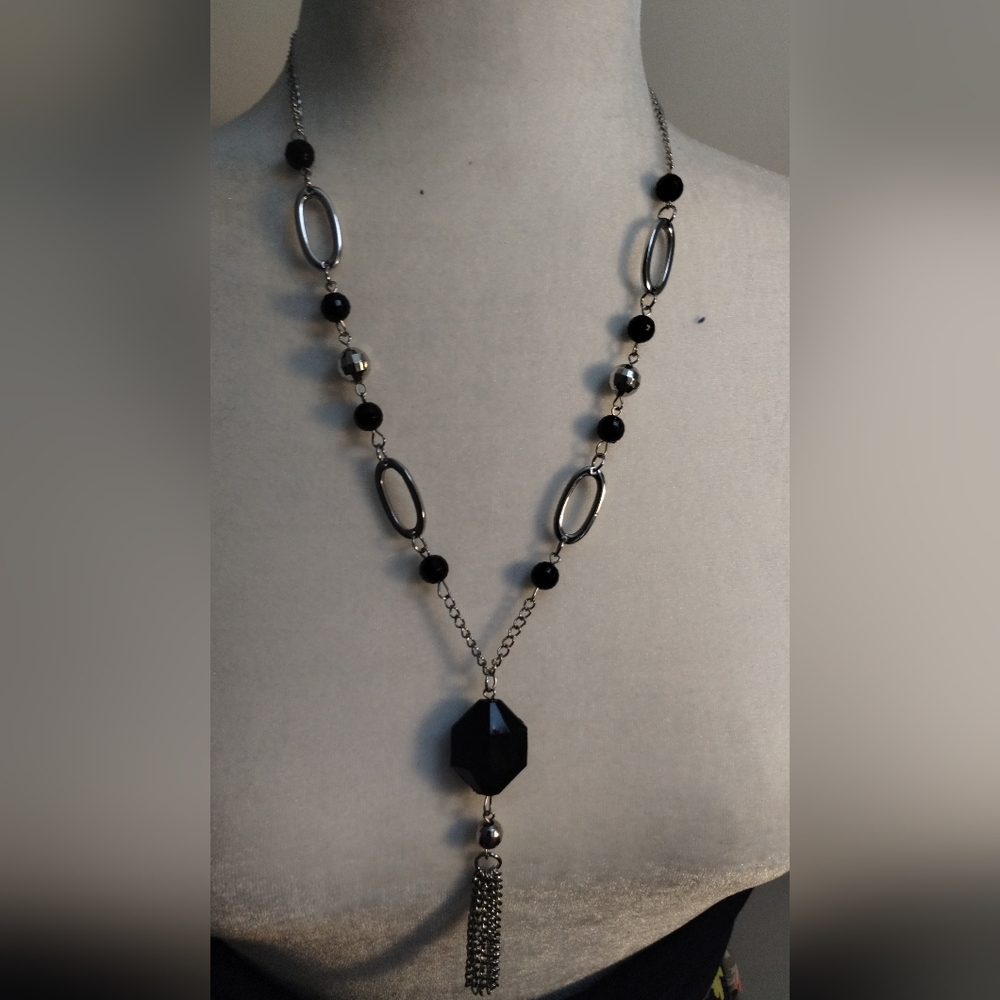 Elegant Black and Silver Beaded Necklace